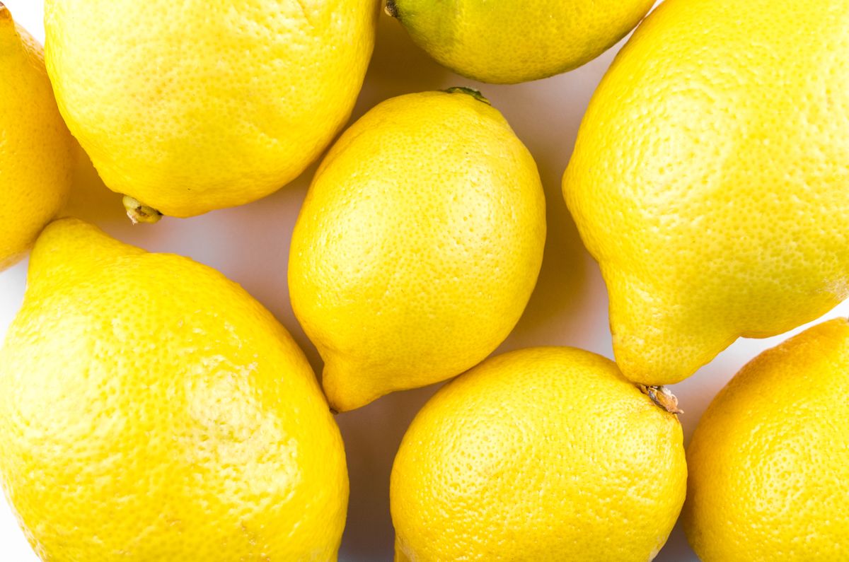 Limones frescos amarillos